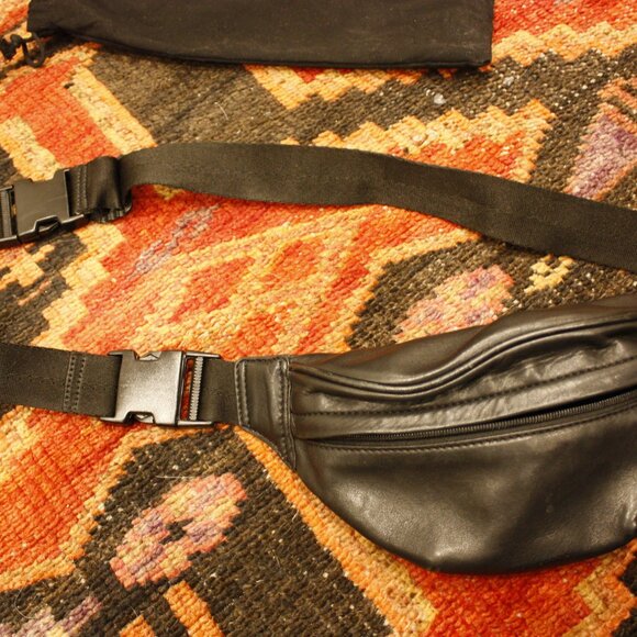 HYER GOODS - Upcycled Leather Fanny Pack, Black, Sustainable - Picture 8 of 10
